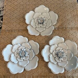 Elegant White Floral Wall Accents